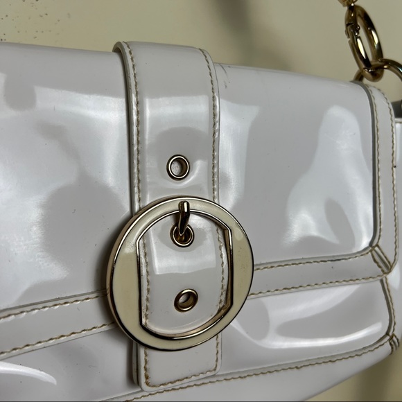 NWT Y2K White Patent Buckled Baguette Bag - Picture 10 of 11